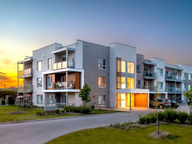 Boucherville Apartment 2 b. $2,100/month. Apartment for rent in Boucherville