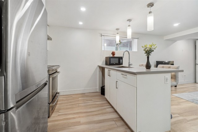 Cote-des-Neiges  1 b. $56/day. Apartment for rent in Cote-des-Neiges