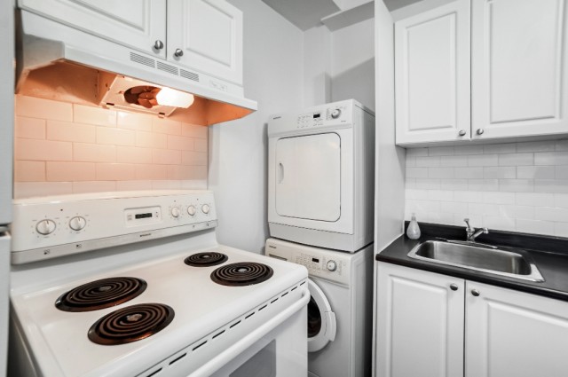 Plateau Mont-Royal  1 b. $53/day. Apartment for rent in Plateau Mont-Royal