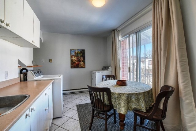 Rosemont,  Petite-Patrie  1 b. $50/day. Apartment for rent in Rosemont,  Petite-Patrie
