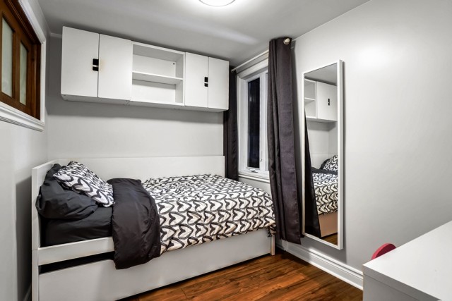 Ville-Emard and Cote-St-Paul  4+ b. $93/day. Apartment for rent in Ville-Emard and Cote-St-Paul