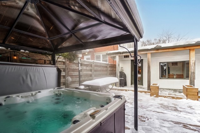 Ville-Emard and Cote-St-Paul  4+ b. $93/day. Apartment for rent in Ville-Emard and Cote-St-Paul