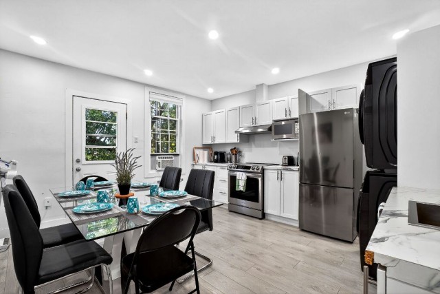 Notre-Dame-de-Grace  3 b. $90/day. Apartment for rent in Notre-Dame-de-Grace