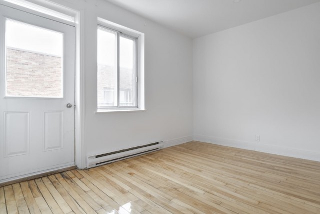 Cote-des-Neiges Apartment 2 b. $1,495/month. Apartment for rent in Cote-des-Neiges