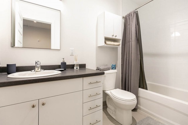 Notre-Dame-de-Grace Apartment 3 b. $2,040/month. Apartment for rent in Notre-Dame-de-Grace