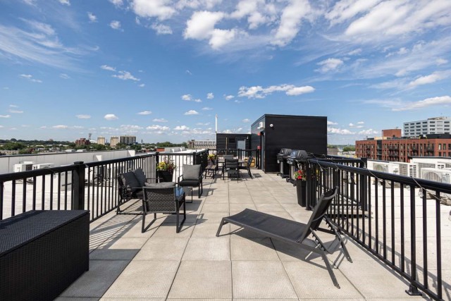 Quartier latin and south-central Apartment 2 b. $1,895/month. Apartment for rent in Quartier latin and south-central