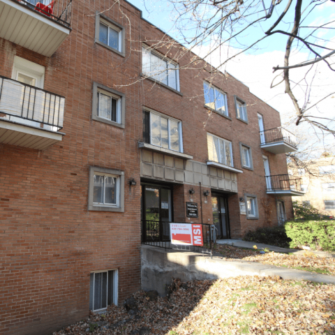 Cote-des-Neiges Apartment 2 b. $1,395/month. Apartment for rent in Cote-des-Neiges