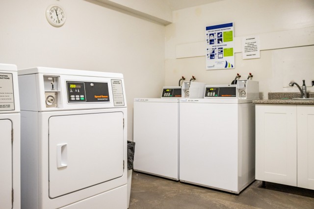 Victoria Apartment Studio $1,590/month. Apartment for rent in Victoria