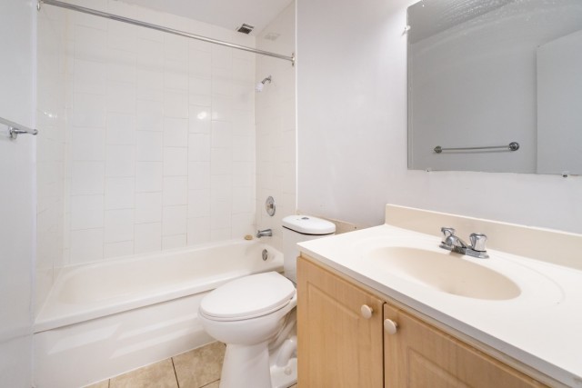 London Apartment 1 b. $1,350/month. Apartment for rent in London