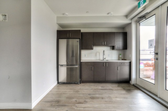 Kelowna Apartment 2-3 b. $3,295/month. Apartment for rent in Kelowna