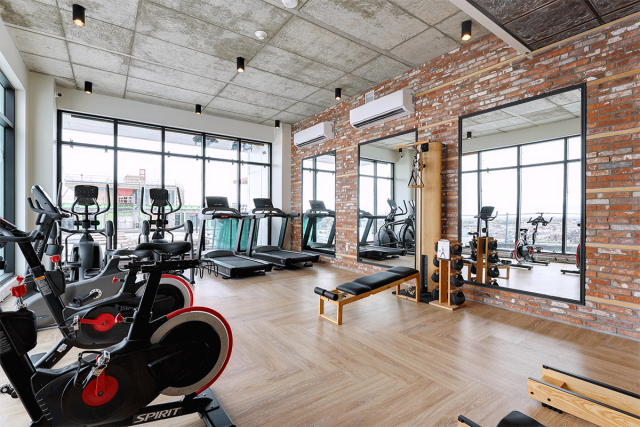 Ste-Rose Apartment Studio $1,495/month. Apartment for rent in Ste-Rose