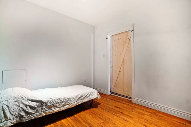 Lachine  3 b. $70/day. Apartment for rent in Lachine