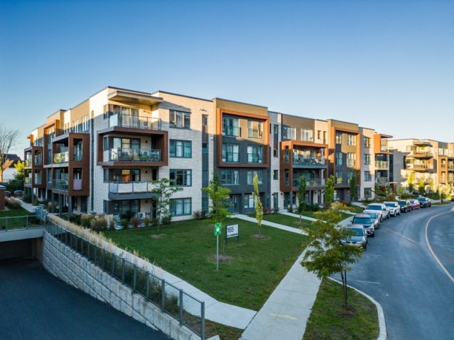 Candiac Apartment 2 b. $1,650/month. Apartment for rent in Candiac