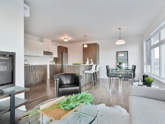 Saint-Hubert Apartment 2 b. $2,100/month. Apartment for rent in Saint-Hubert