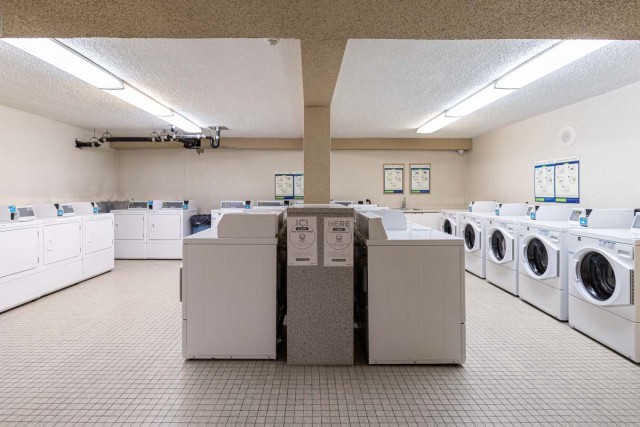 Notre-Dame-de-Grace Apartment 2 b. $1,725/month. Apartment for rent in Notre-Dame-de-Grace