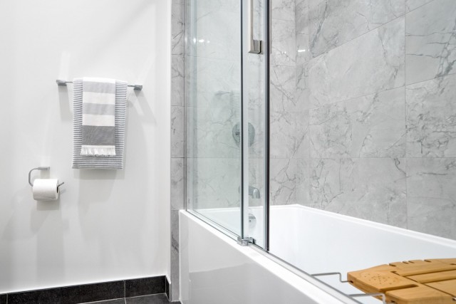 Ste-Rose Apartment 1-2 b. $1,870/month. Apartment for rent in Ste-Rose