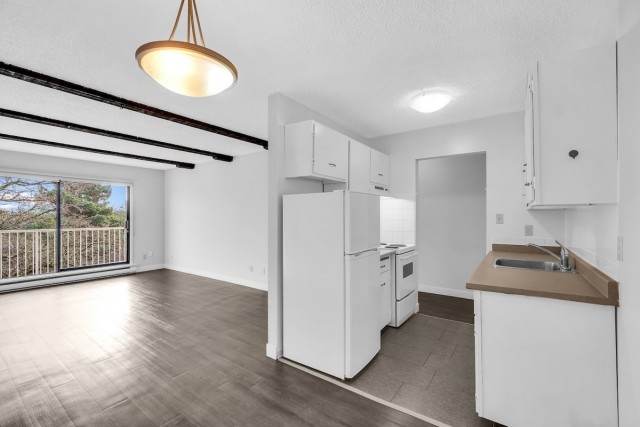 Victoria Apartment Studio $1,600/month. Apartment for rent in Victoria