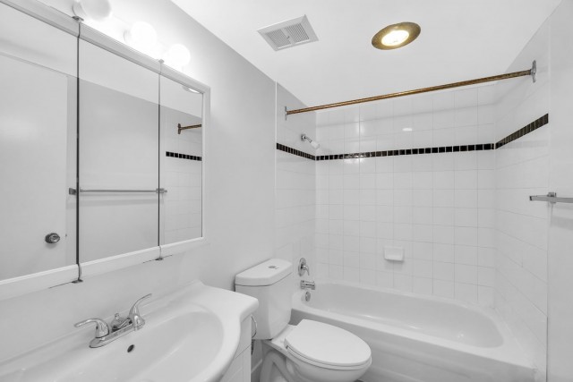 Victoria Apartment Studio $1,600/month. Apartment for rent in Victoria