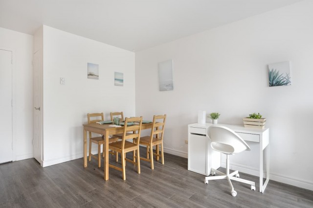 Plateau Mont-Royal Apartment 2 b. $1,900/month. Apartment for rent in Plateau Mont-Royal