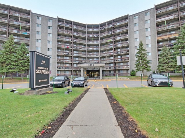 Laval-des-Rapides Apartment 1-2 b. $1,300/month. Apartment for rent in Laval-des-Rapides