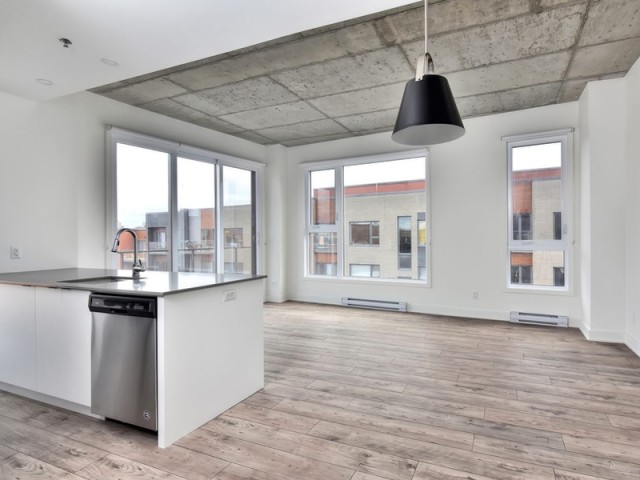 Plateau Mont-Royal Apartment 2 b. $2,470/month. Apartment for rent in Plateau Mont-Royal