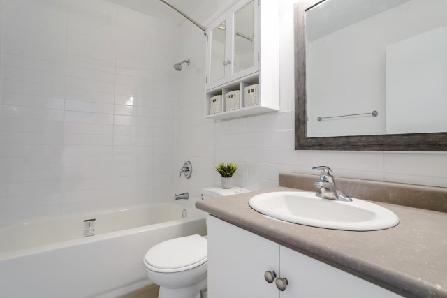 Oshawa Apartment 2 b. $1,920/month. Apartment for rent in Oshawa