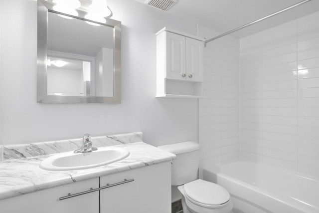 Quartier latin and south-central Apartment Studio $1,295/month. Apartment for rent in Quartier latin and south-central
