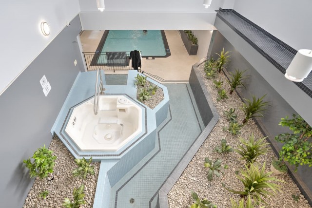 Quartier latin and south-central Apartment Studio $1,295/month. Apartment for rent in Quartier latin and south-central