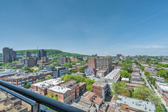 Plateau Mont-Royal Apartment 2 b. $1,945/month. Apartment for rent in Plateau Mont-Royal