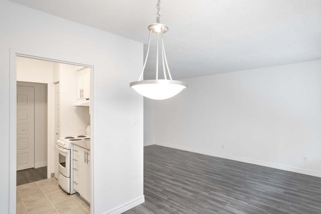 Montreal-West Apartment 2 b. $1,645/month. Apartment for rent in Montreal-West