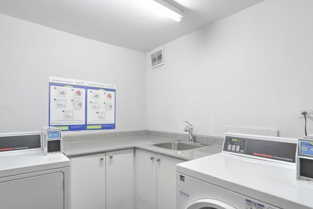 Dorval Apartment 2 b. $1,605/month. Apartment for rent in Dorval