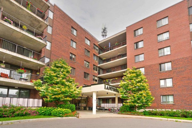 Pointe-Claire Apartment 2 b. $1,985/month. Apartment for rent in Pointe-Claire