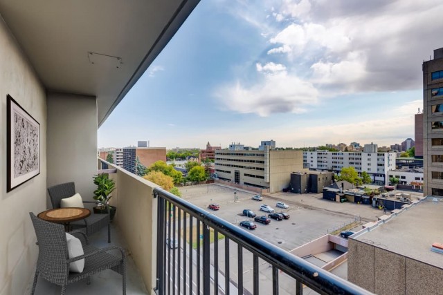 Calgary Apartment 1 b. $1,350/month. Apartment for rent in Calgary