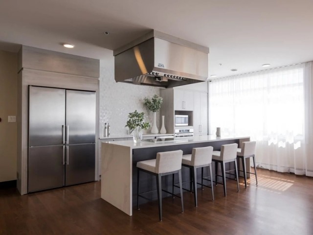 Saint-Lambert Apartment 1-2 b. $1,825/month. Apartment for rent in Saint-Lambert