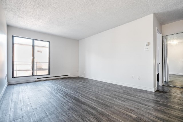 Quartier latin and south-central Apartment Studio $1,135/month. Apartment for rent in Quartier latin and south-central