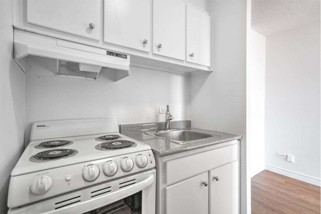 Downtown - Montreal Apartment 1 b. $1,180/month. Apartment for rent in Downtown - Montreal