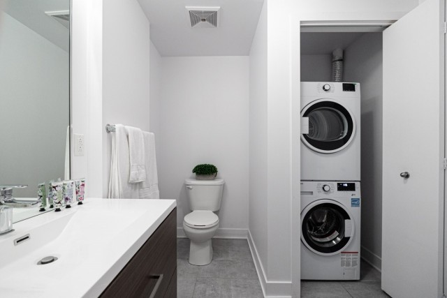 Quartier latin and south-central Apartment 1 b. $1,395/month. Apartment for rent in Quartier latin and south-central
