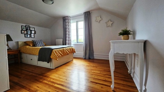 Longueuil  3 b. $100/day. Apartment for rent in Longueuil