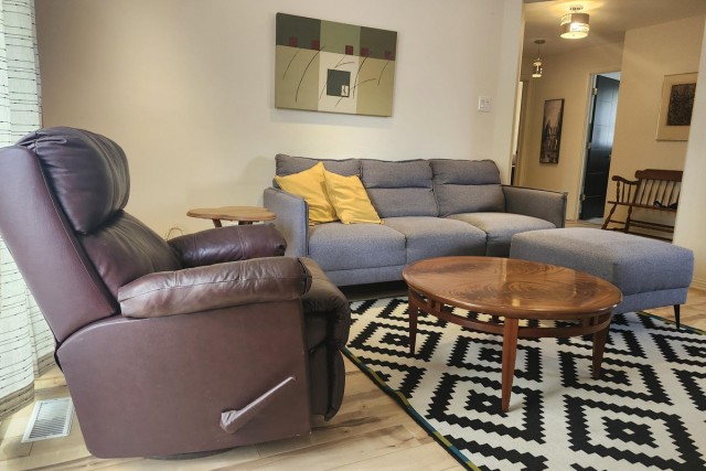 Brossard  2 b. $80/day. Apartment for rent in Brossard