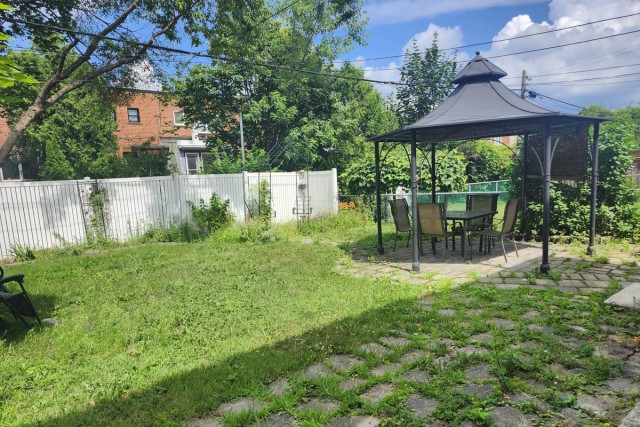 Brossard  2 b. $80/day. Apartment for rent in Brossard