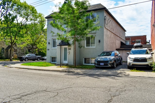 Mercier and Nouveau-Rosemont  1 b. $50/day. Apartment for rent in Mercier and Nouveau-Rosemont