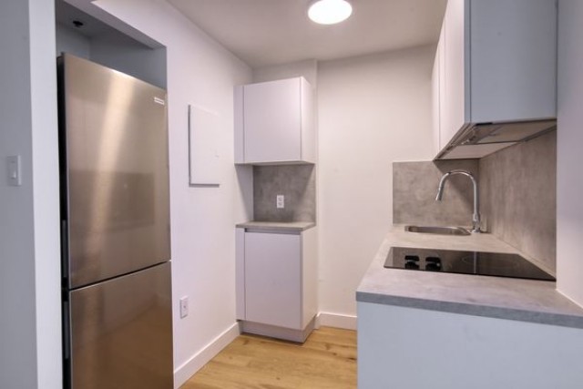 Plateau Mont-Royal Apartment Studio $1,095/month. Apartment for rent in Plateau Mont-Royal