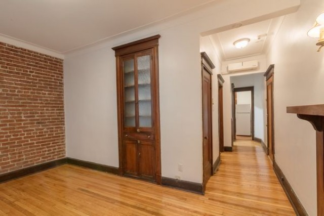 Notre-Dame-de-Grace Apartment 2 b. $1,450/month. Apartment for rent in Notre-Dame-de-Grace