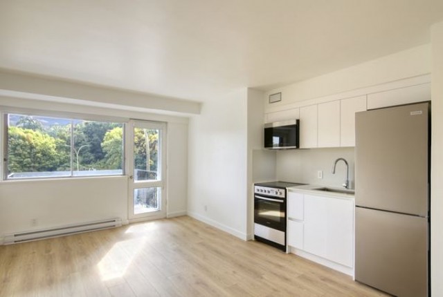 Outremont Apartment Studio $1,350/month. Apartment for rent in Outremont