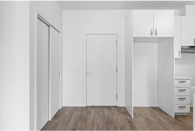 Chateauguay Condo 1-2 b. $1,575/month. Apartment for rent in Chateauguay