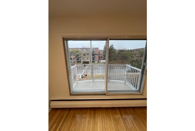 Dorval Apartment 2 b. $1,550/month. Apartment for rent in Dorval