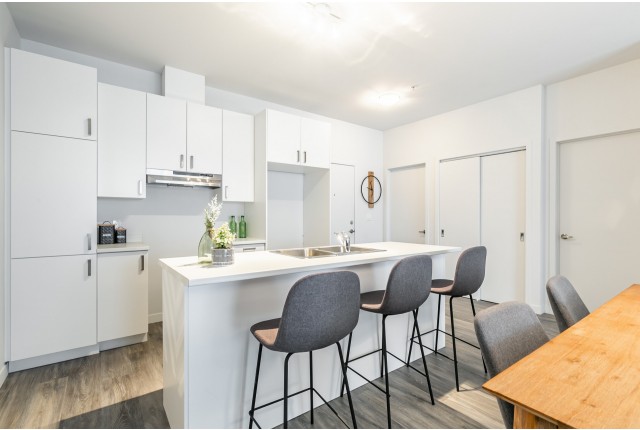 Chateauguay Condo 1-2 b. $1,575/month. Apartment for rent in Chateauguay