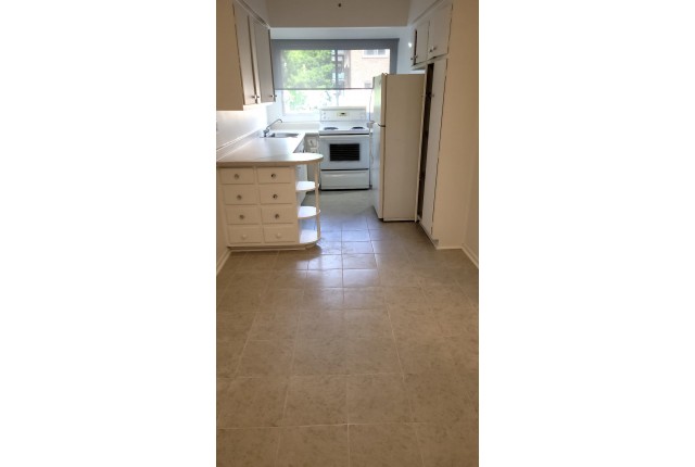 Dorval Apartment 1-2 b. $1,300/month. Apartment for rent in Dorval
