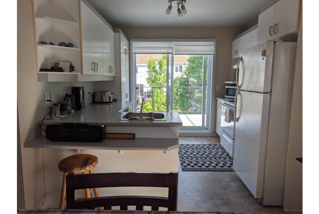 Boisbriand Plex 3 b. $1,650/month. Apartment for rent in Boisbriand