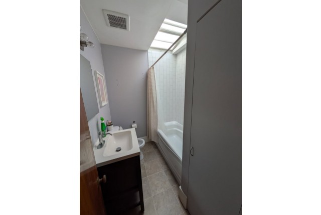 Rosemont,  Petite-Patrie Plex 1 b. $1,300/month. Apartment for rent in Rosemont,  Petite-Patrie